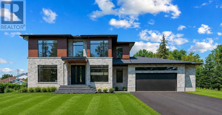 15 Briggs Avenue, Ottawa, ON, K2E 6W5