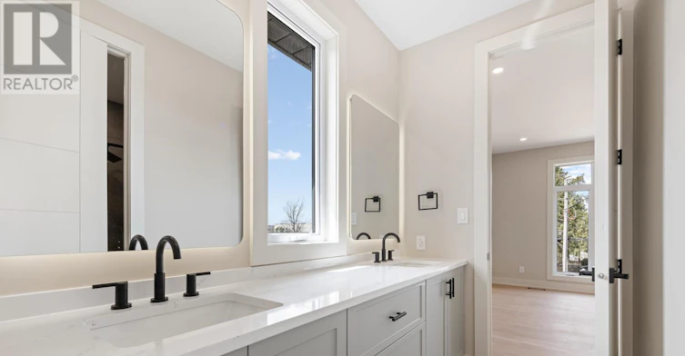15 Briggs Avenue, Ottawa, ON, K2E 6W5 - 41