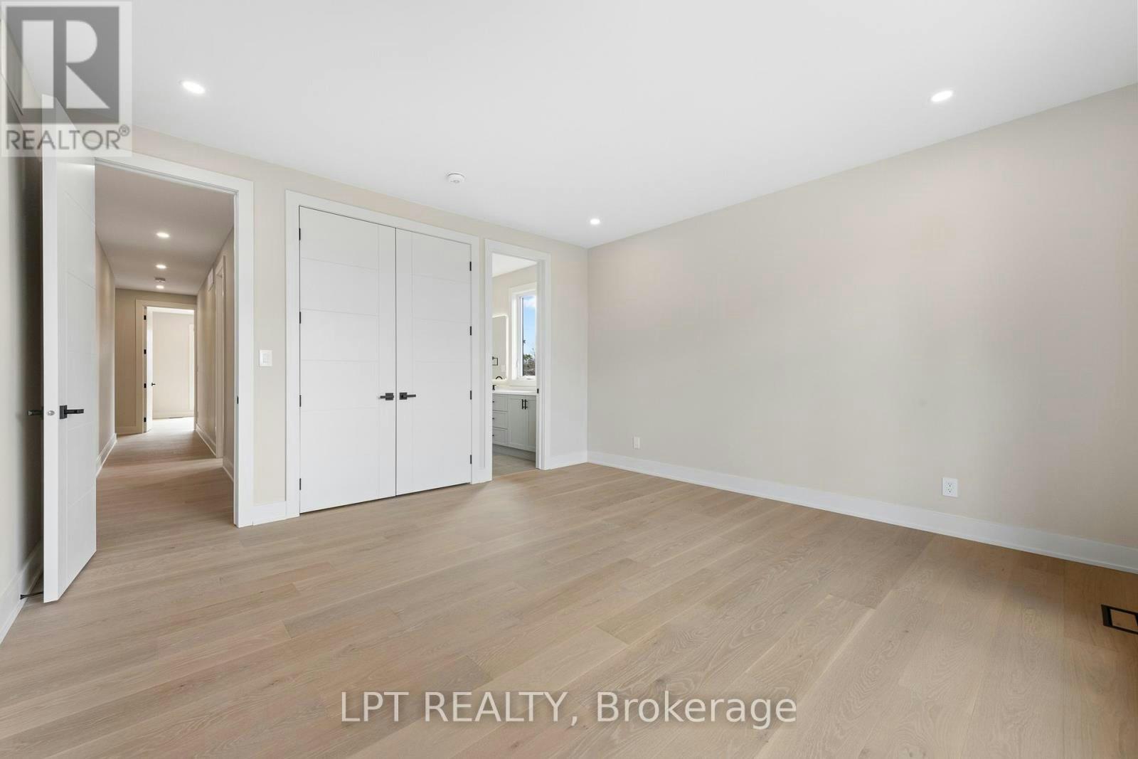 15 Briggs Avenue, Ottawa, ON, K2E 6W5 - 44