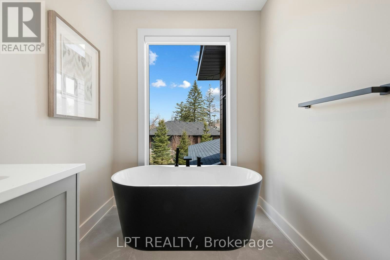 15 Briggs Avenue, Ottawa, ON, K2E 6W5 - 32