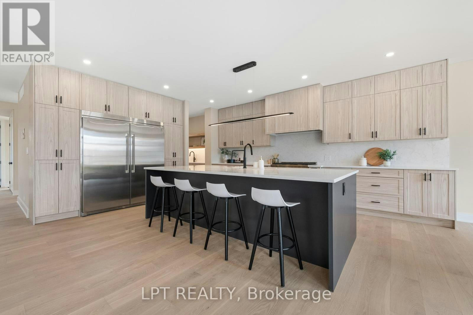 15 Briggs Avenue, Ottawa, ON, K2E 6W5 - 13