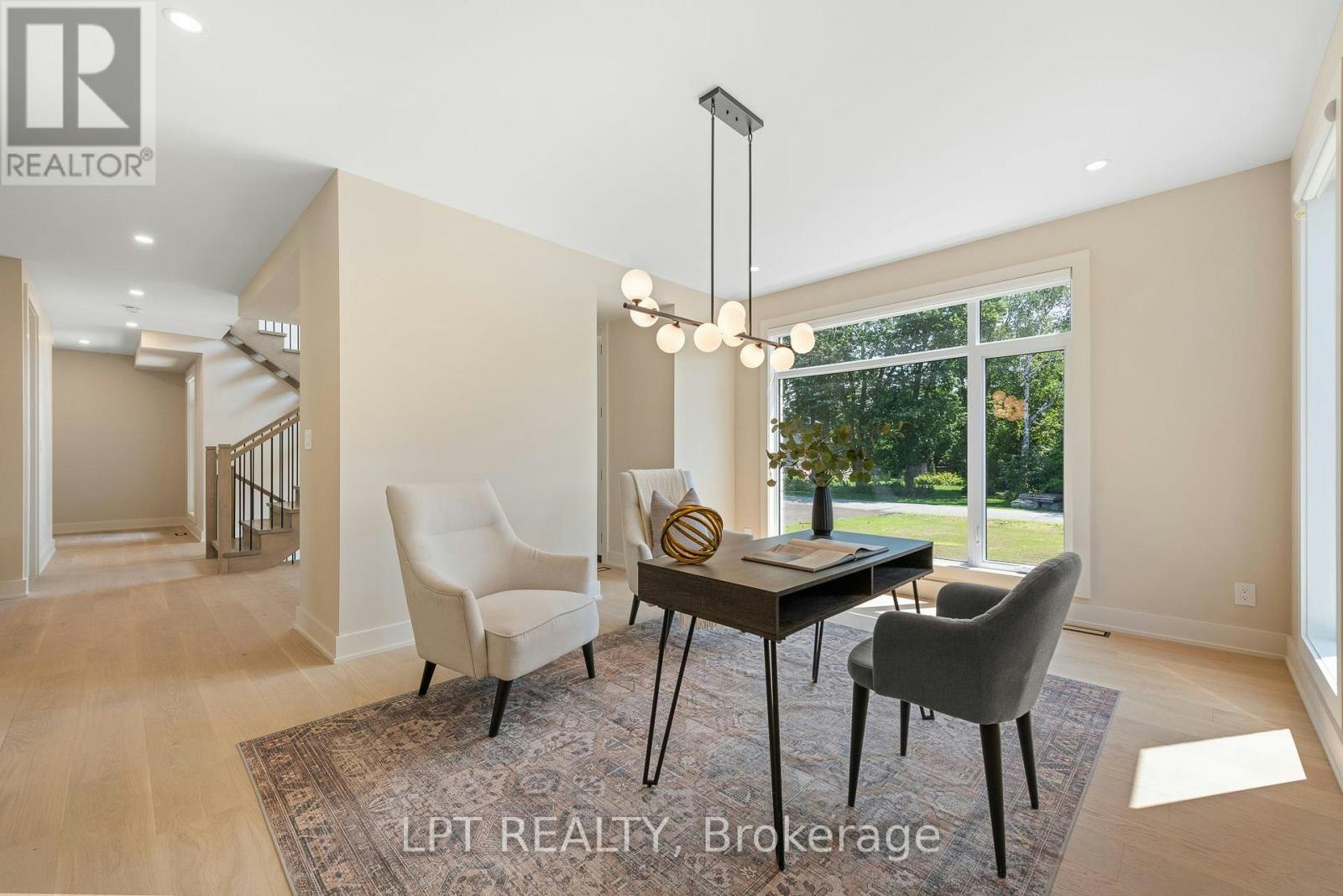 15 Briggs Avenue, Ottawa, ON, K2E 6W5 - 7