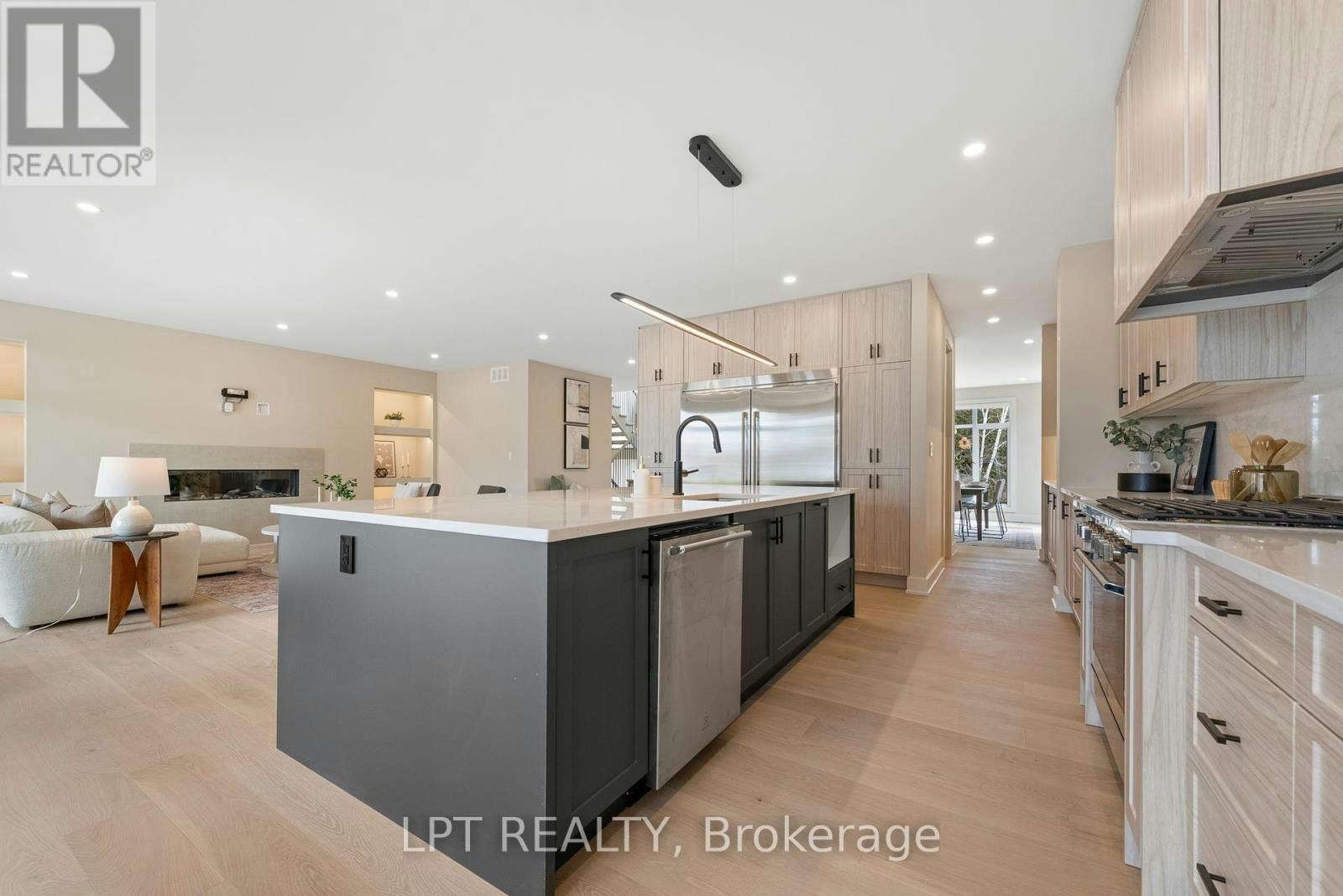 15 Briggs Avenue, Ottawa, ON, K2E 6W5 - 12