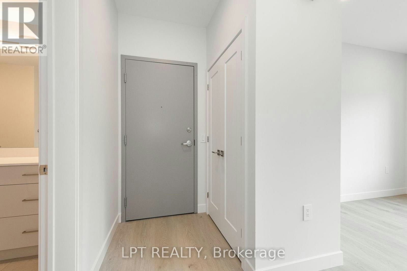 3-249 Columbus Avenue, Ottawa, ON, K1K 1P5 - 2