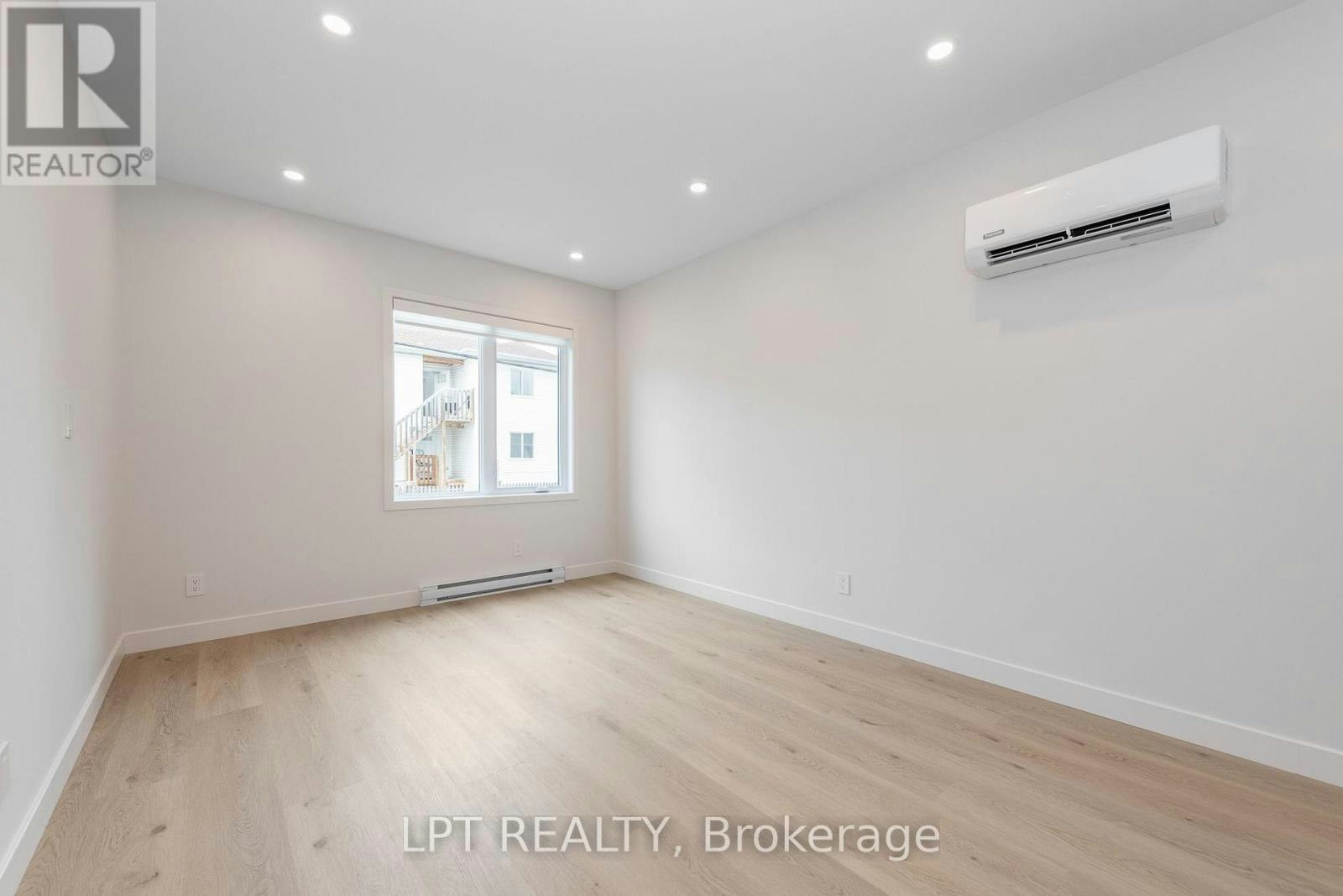 4-249 Columbus Avenue, Ottawa, ON, K1K 1P5 - 4