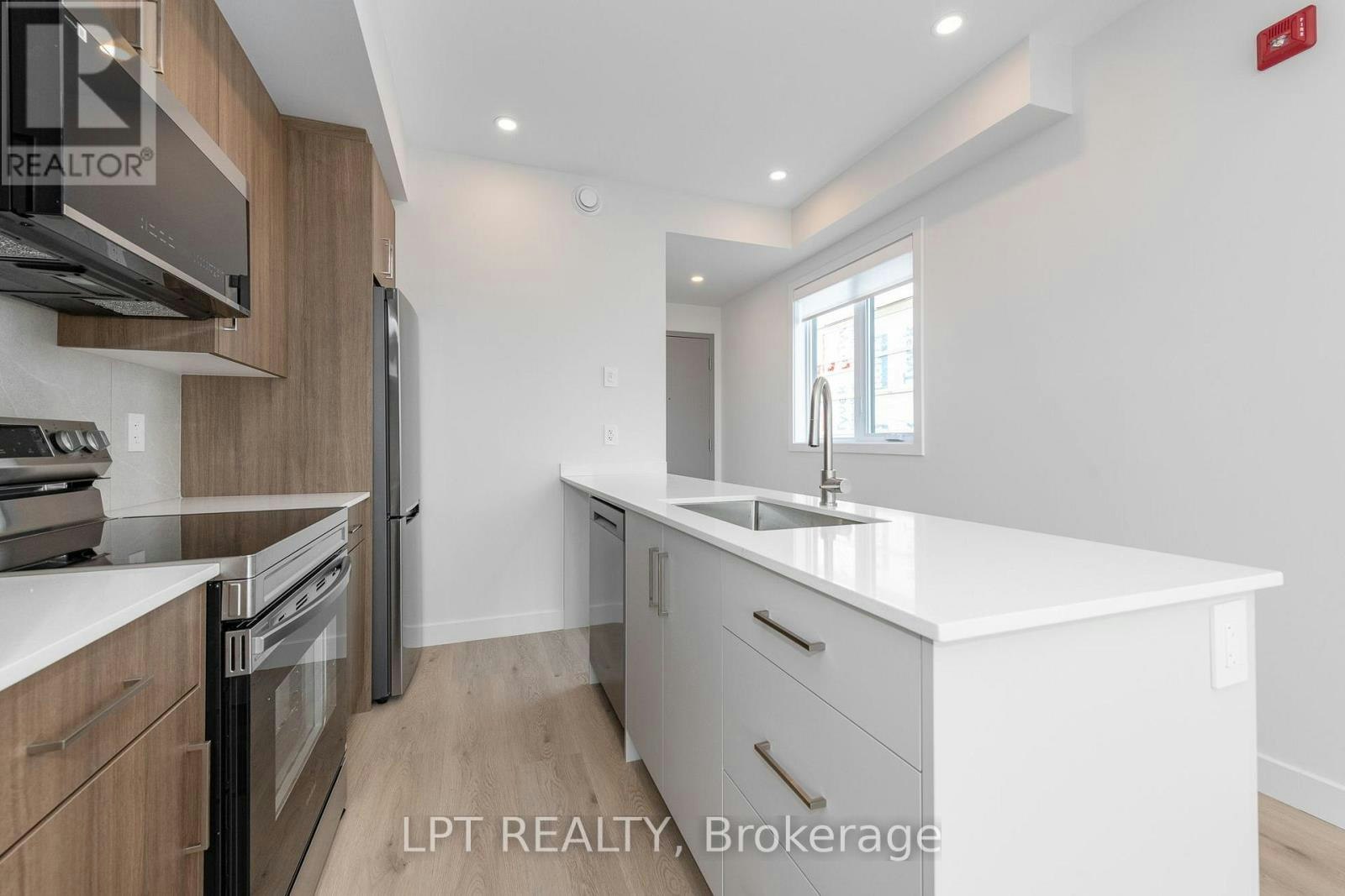 7-249 Columbus Avenue, Ottawa, ON, K1K 1P5 - 5