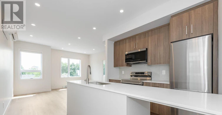 7-249 Columbus Avenue, Ottawa, ON, K1K 1P5 - 2