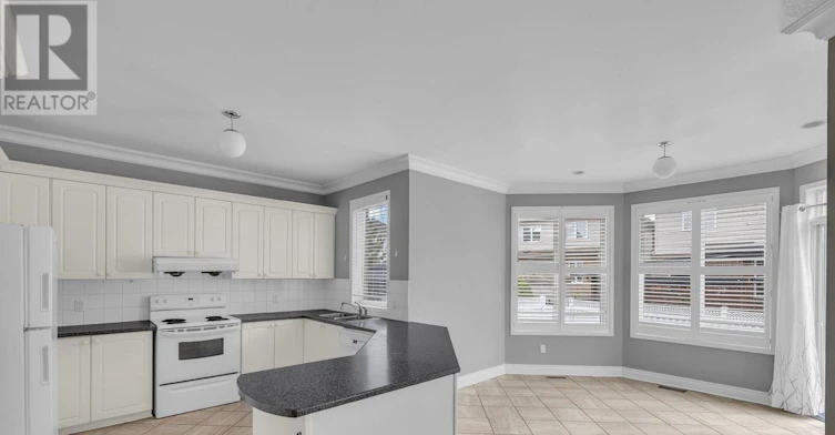 2415 Des Pruches Avenue, Ottawa, ON, K1W 1K7 - 11