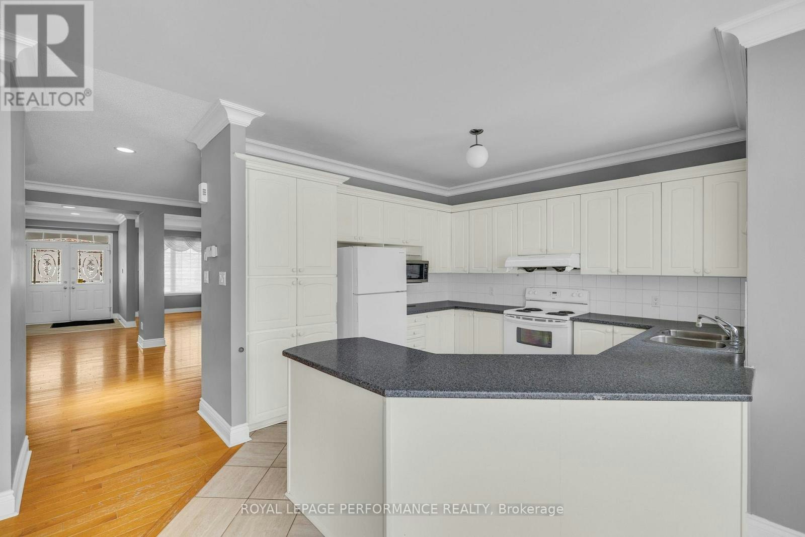 2415 Des Pruches Avenue, Ottawa, ON, K1W 1K7 - 9
