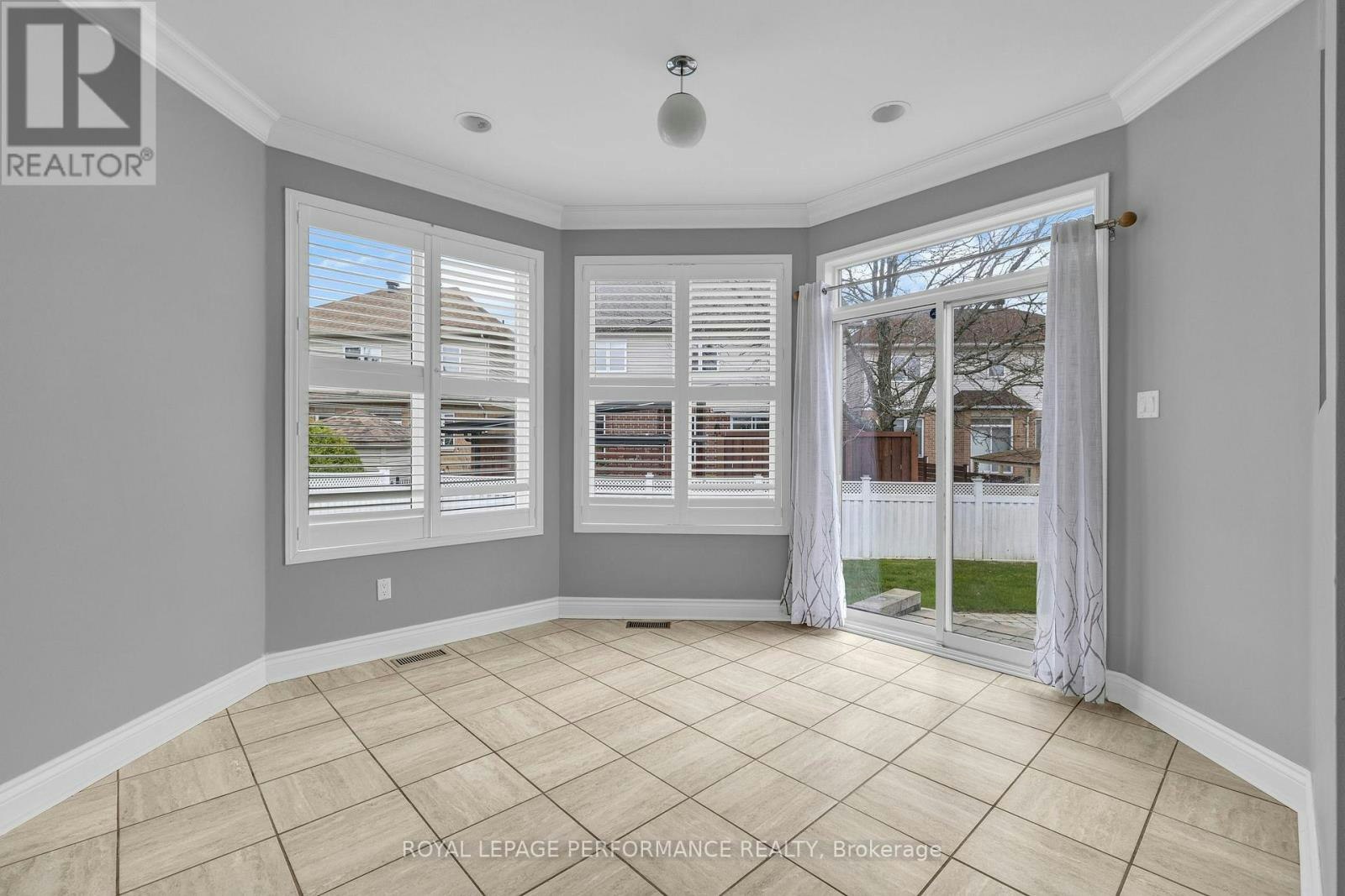 2415 Des Pruches Avenue, Ottawa, ON, K1W 1K7 - 12