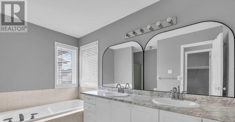 2415 Des Pruches Avenue, Ottawa, ON, K1W 1K7 - 21