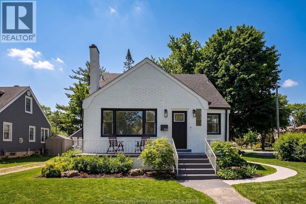 7529 St Rose, Windsor, ON, N8S 1Y6