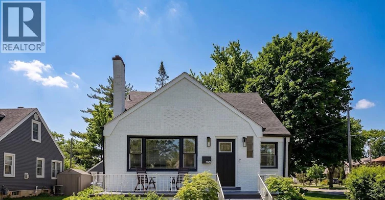 7529 St Rose, Windsor, ON, N8S 1Y6