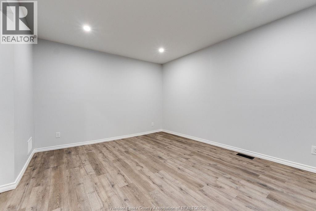 1-372 Lincoln Road, Windsor, ON, N8Y 2G4 - 5