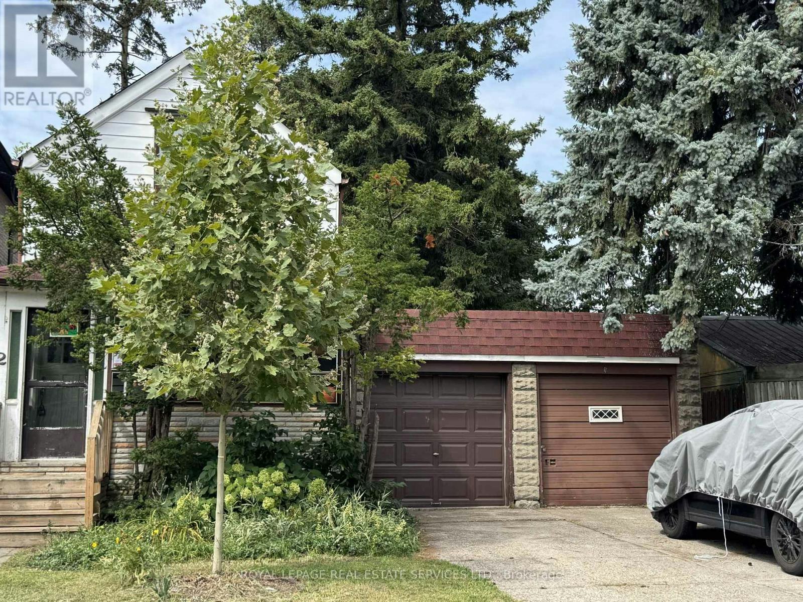 2 Saint Marks Road, Toronto, ON, M6S 2H6