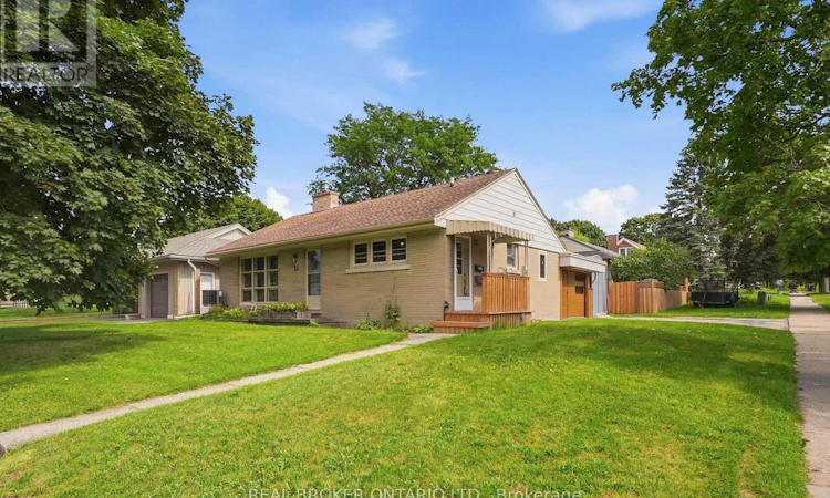 21 Oakwood Avenue