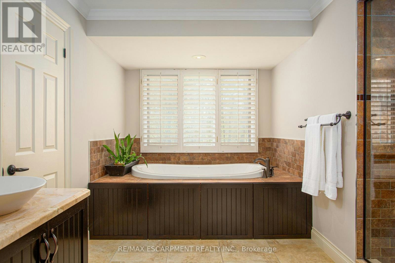 27 Blackberry Place, Hamilton, ON, L0R 1H2 - 27