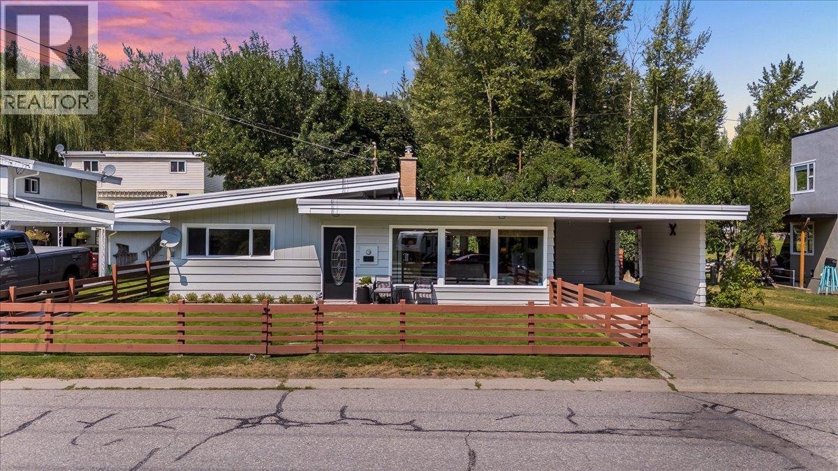 469 Forrest Drive, Trail, BC, V1R 2H1