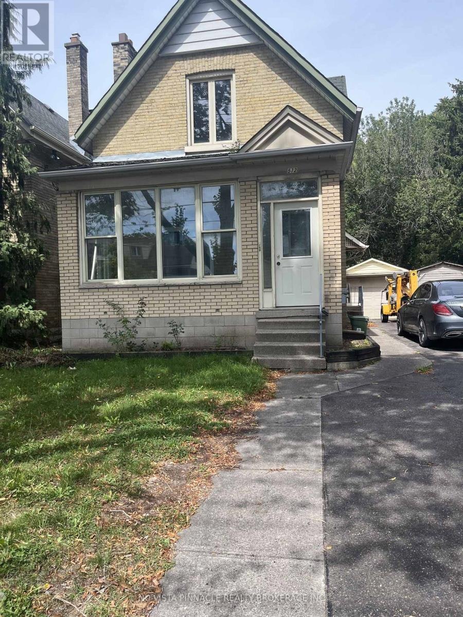 572 Oxford Street E, London, ON, N5Y 3J1