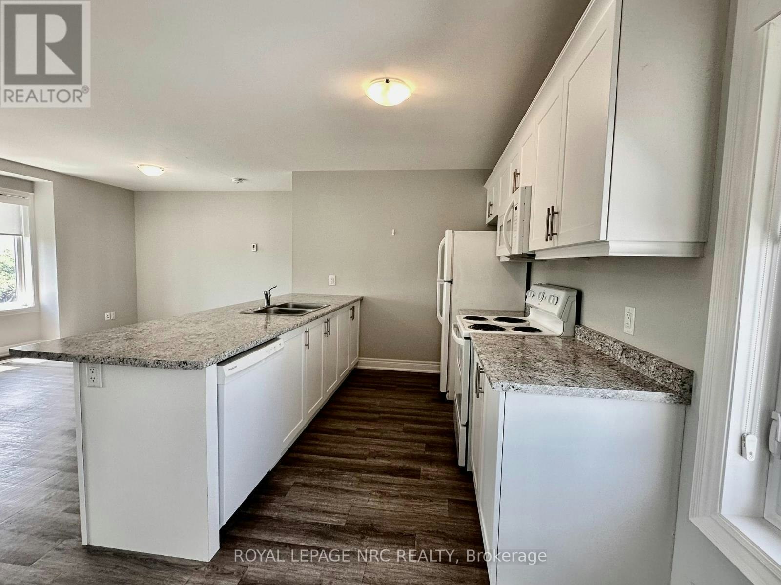 UPPER-1 Abbot Street, St. Catharines, ON, L2P 2G2 - 6