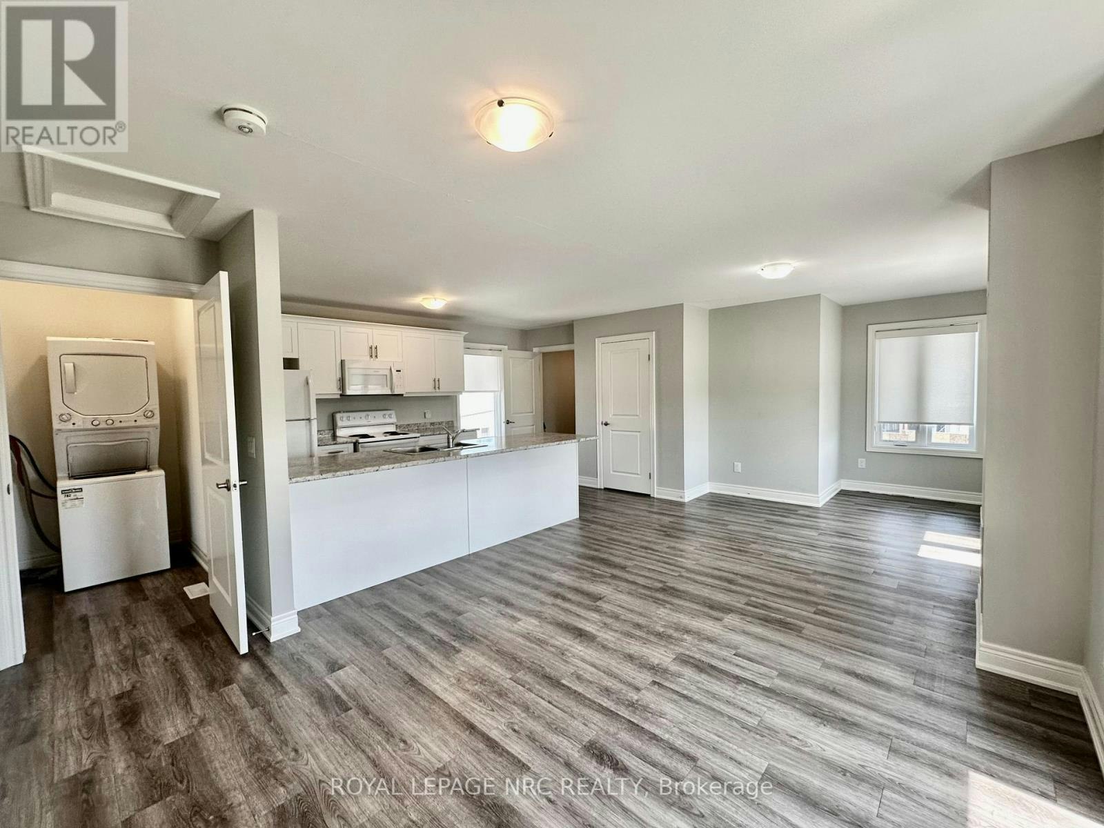 UPPER-1 Abbot Street, St. Catharines, ON, L2P 2G2 - 14