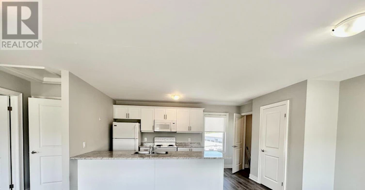 UPPER-1 Abbot Street, St. Catharines, ON, L2P 2G2 - 4