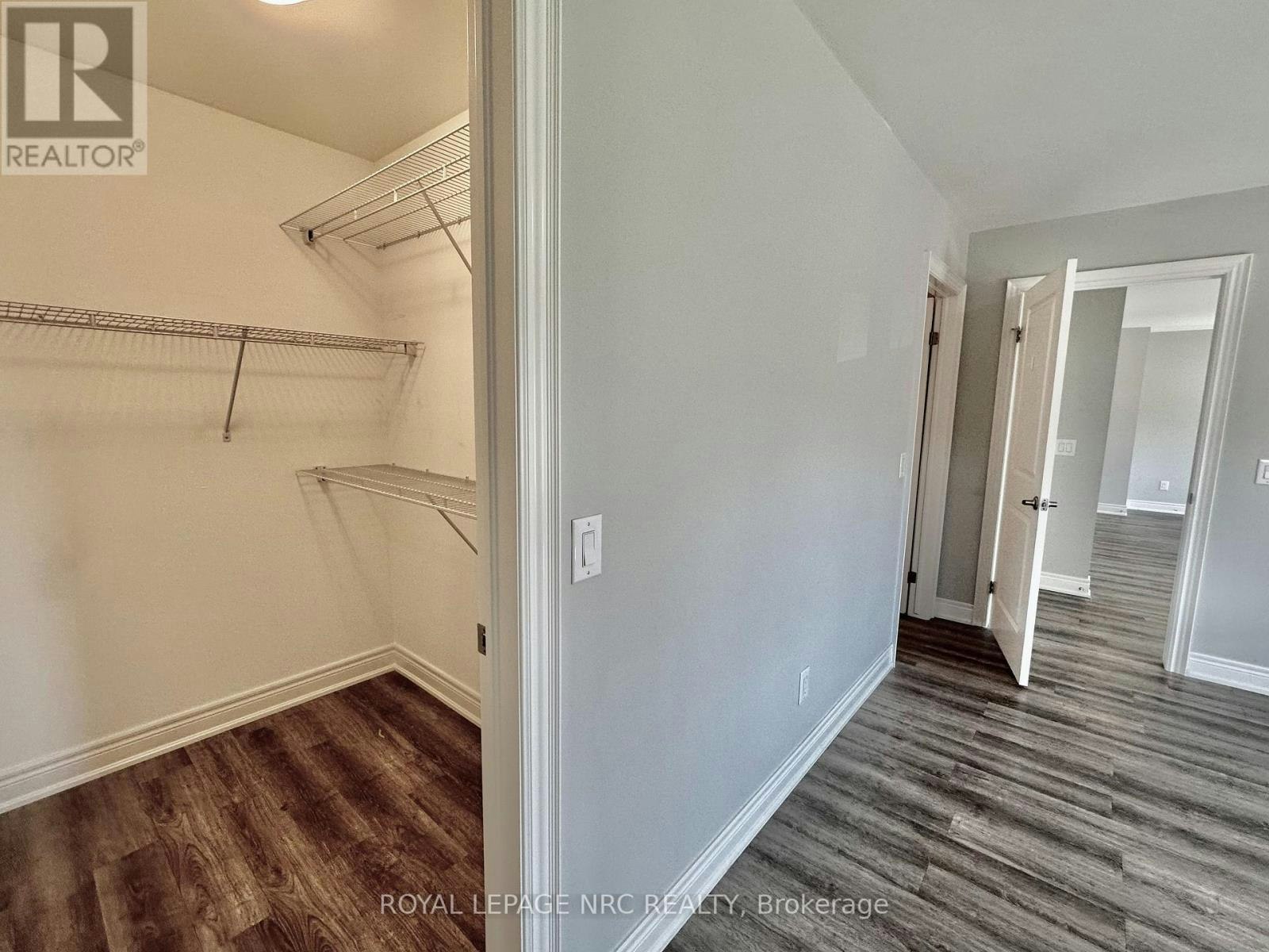 UPPER-1 Abbot Street, St. Catharines, ON, L2P 2G2 - 13