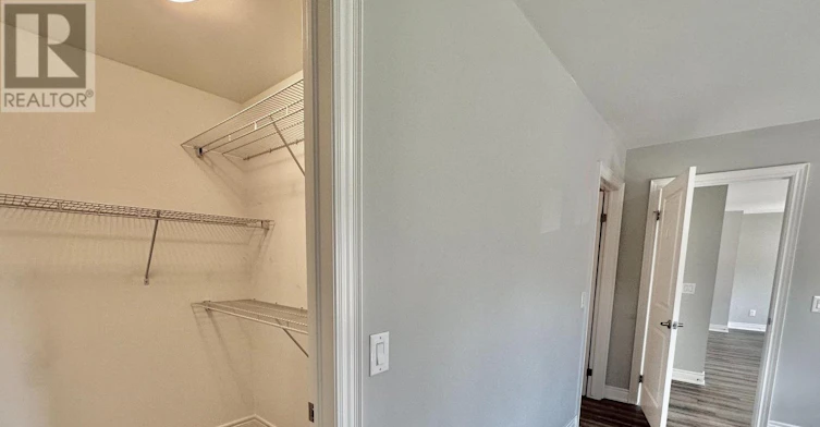 UPPER-1 Abbot Street, St. Catharines, ON, L2P 2G2 - 13