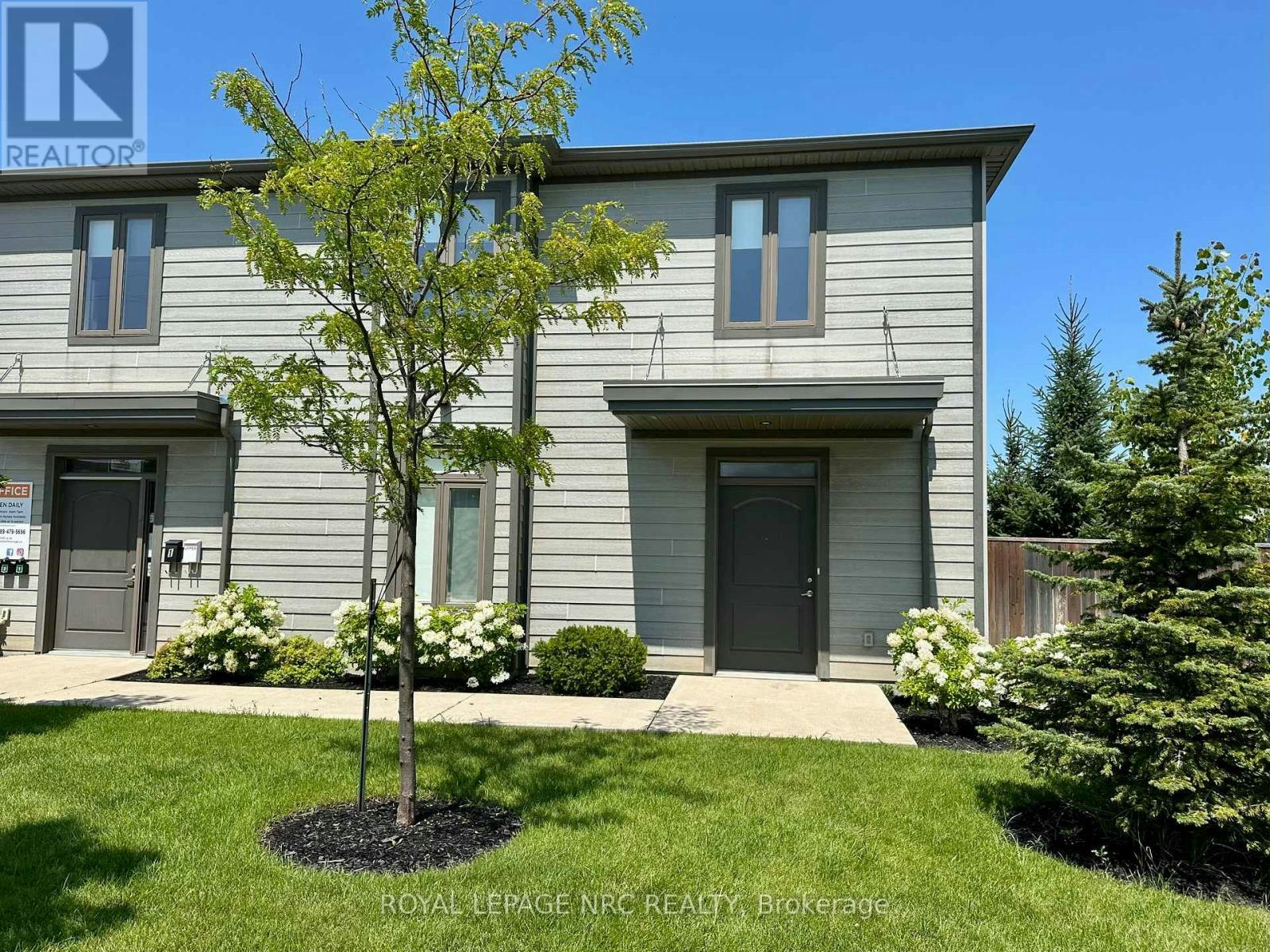 UPPER-1 Abbot Street, St. Catharines, ON, L2P 2G2