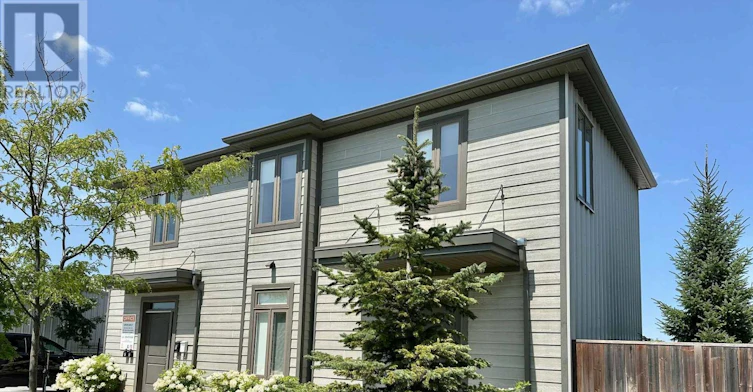 UPPER-1 Abbot Street, St. Catharines, ON, L2P 2G2 - 2