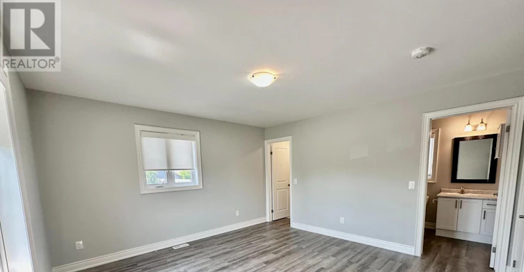 UPPER-1 Abbot Street, St. Catharines, ON, L2P 2G2 - 12