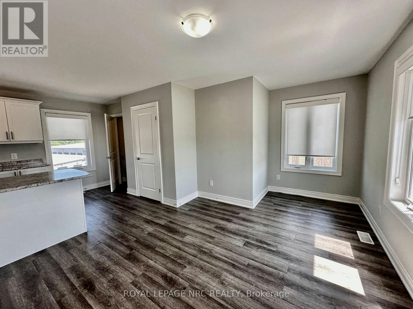 UPPER-1 Abbot Street, St. Catharines, ON, L2P 2G2 - 8