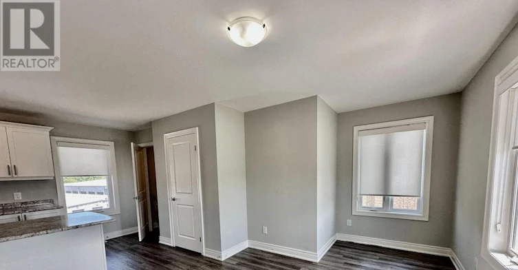 UPPER-1 Abbot Street, St. Catharines, ON, L2P 2G2 - 8