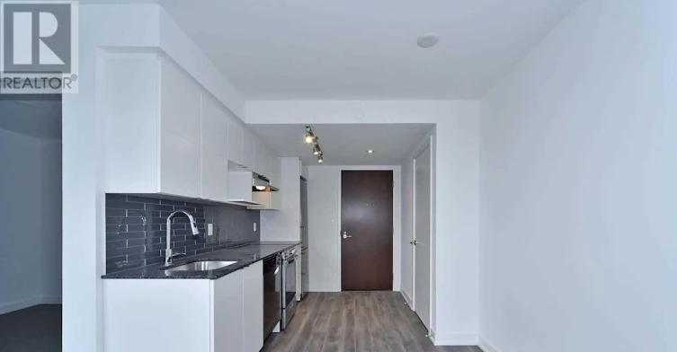 801-120 Varna Drive, Toronto, ON, M6A 1N3 - 12