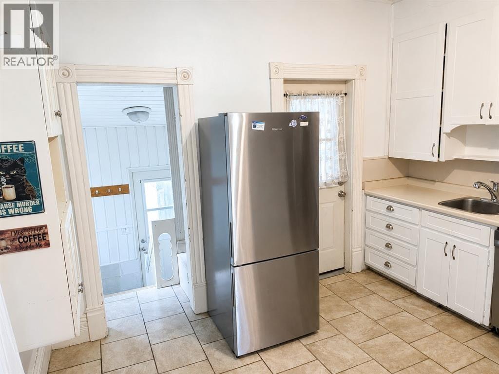366 Cromwell Street, Sarnia, ON, N7T 3Y8 - 4