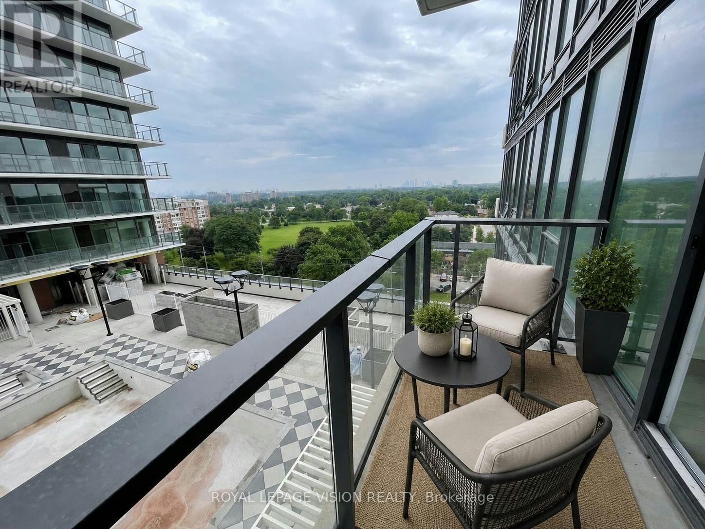 1007-4010 Eglinton Avenue W, Toronto, ON, M9A 0G5 - 2
