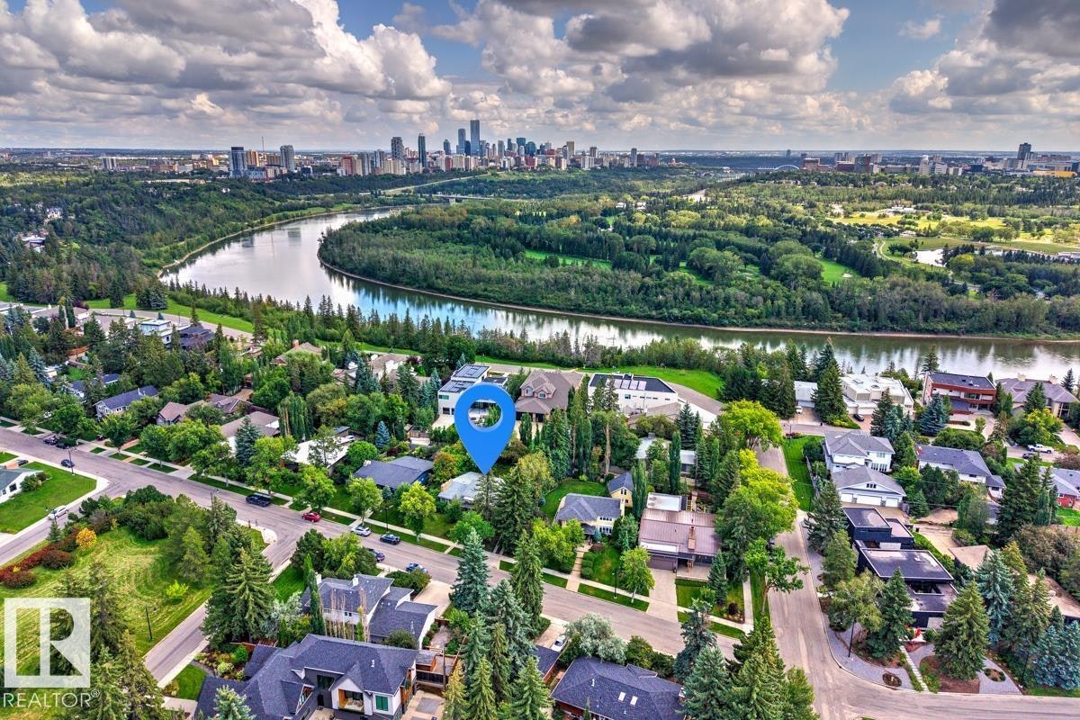 9511 141 Street NW NW, Edmonton, AB, T5N 2M5