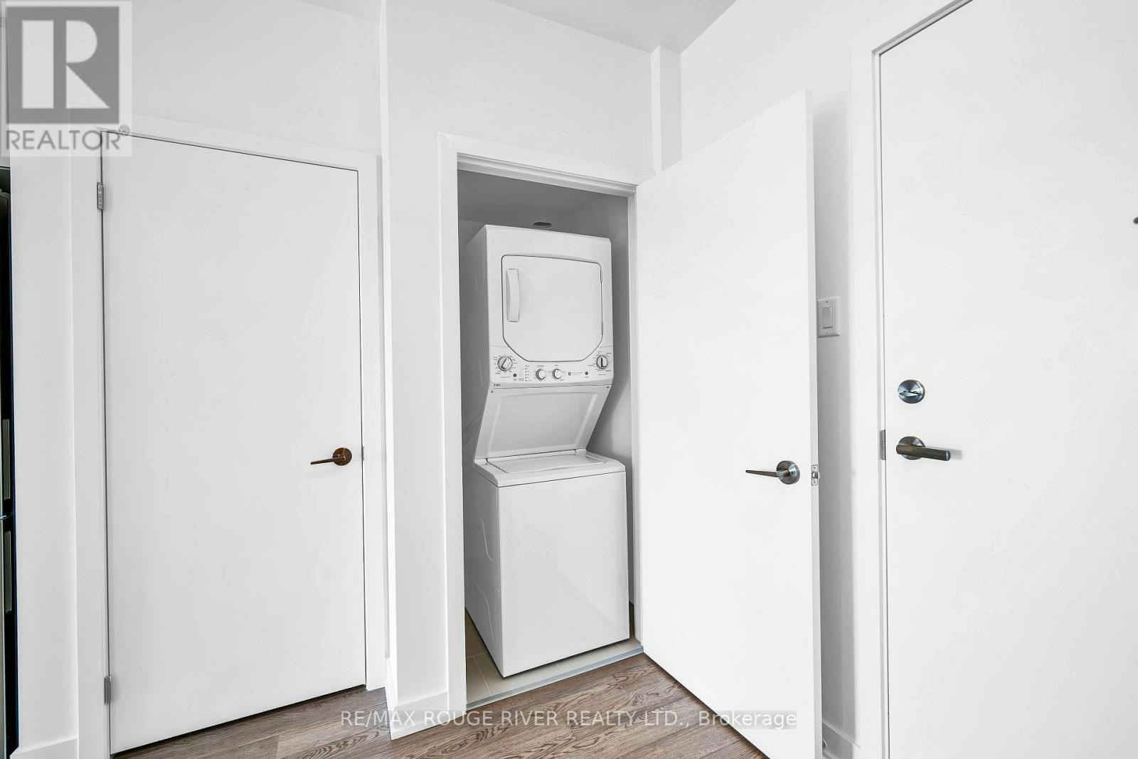 1104-55 Clarington Boulevard, Clarington, ON, L1C 7J4 - 5