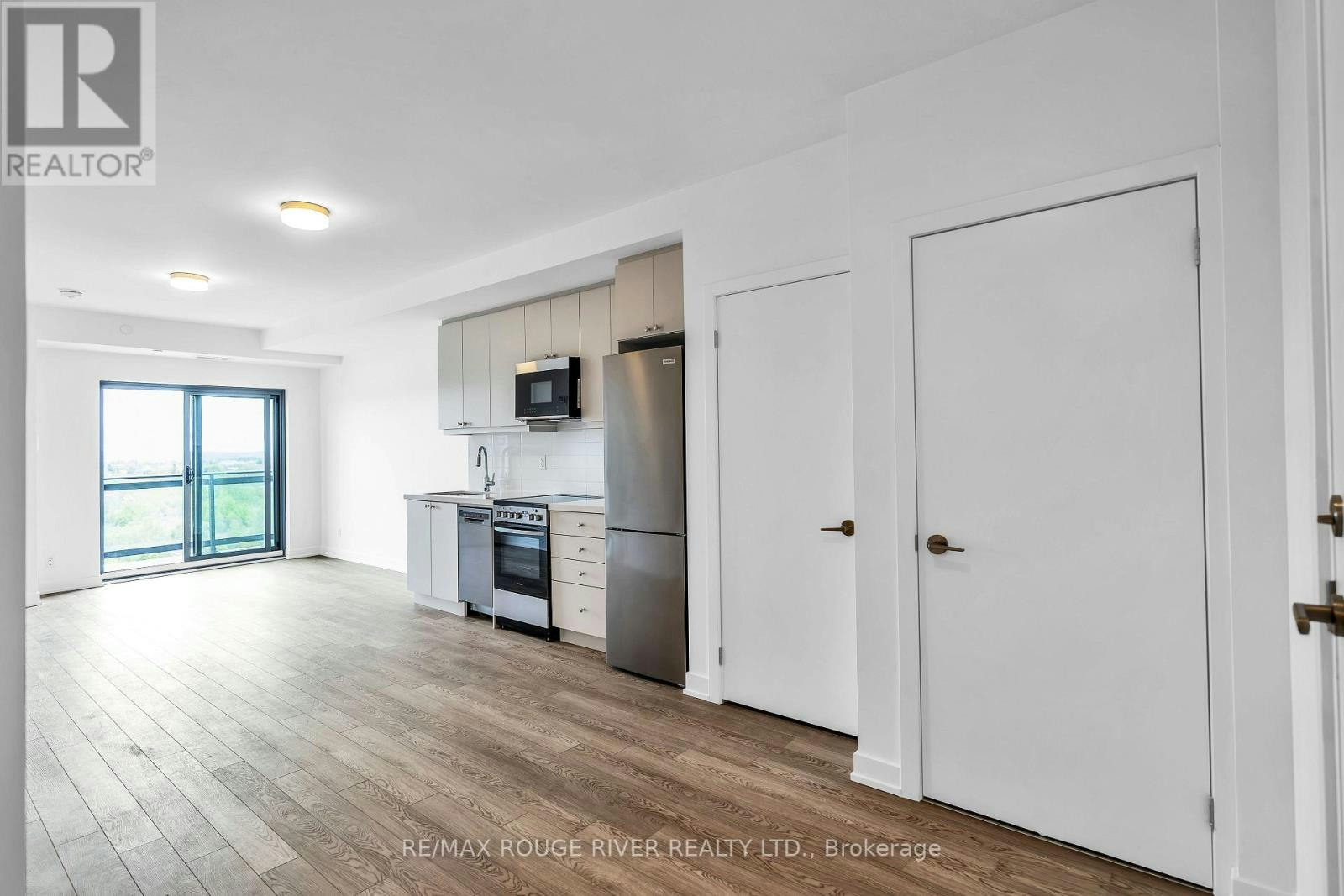 1104-55 Clarington Boulevard, Clarington, ON, L1C 7J4 - 3