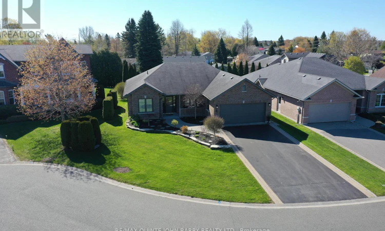 4 Hickory Court