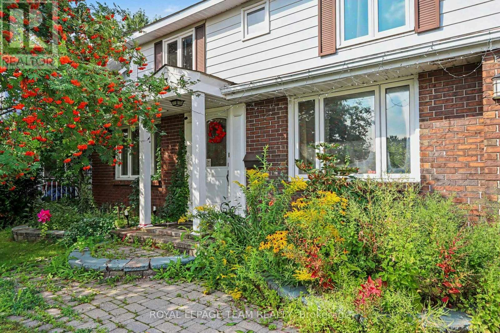 638 Laverendrye Drive, Ottawa, ON, K1J 7C4 - 4