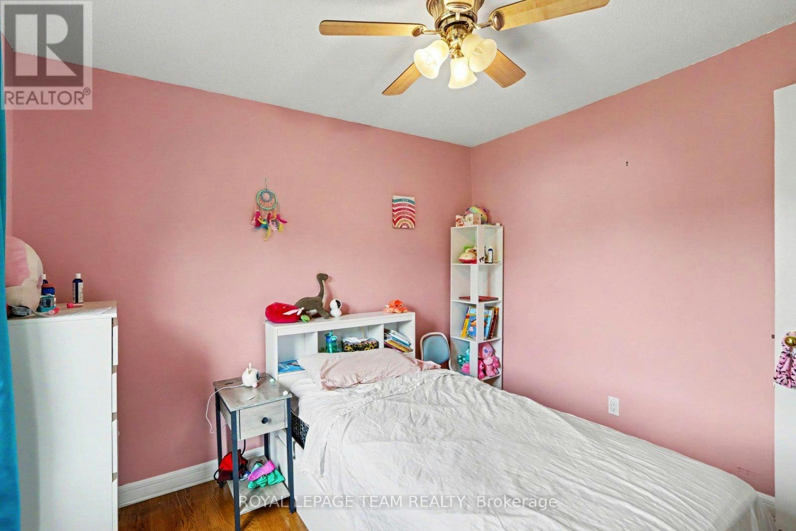 638 Laverendrye Drive, Ottawa, ON, K1J 7C4 - 18