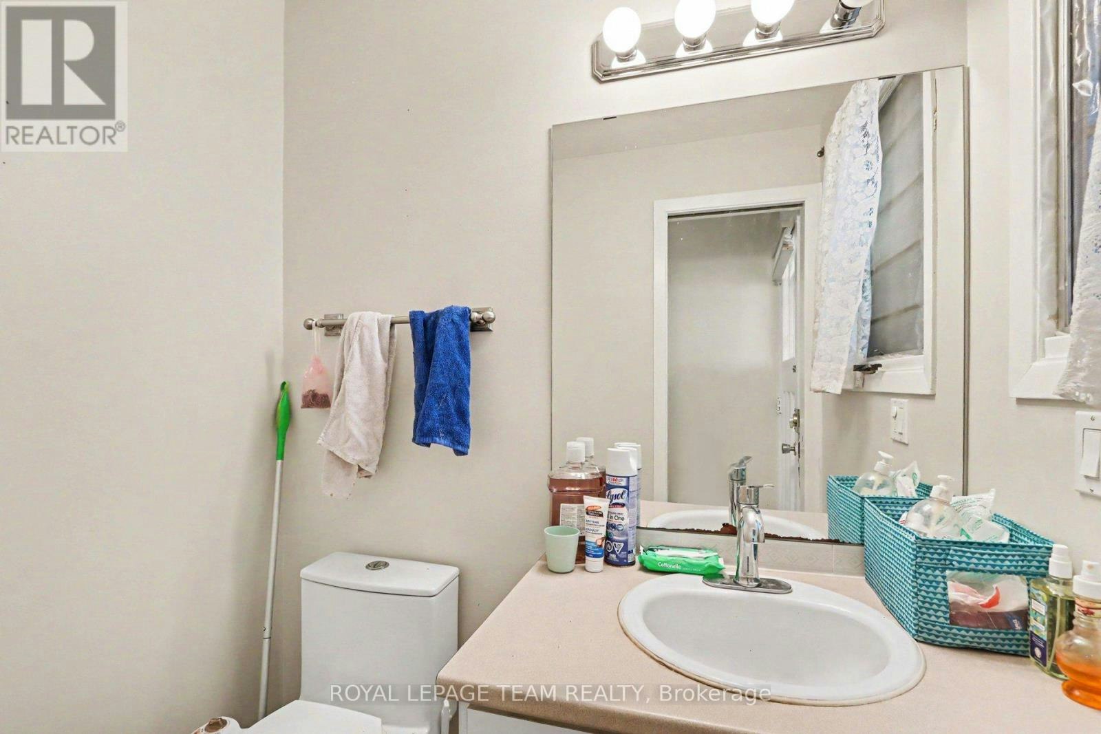 638 Laverendrye Drive, Ottawa, ON, K1J 7C4 - 11