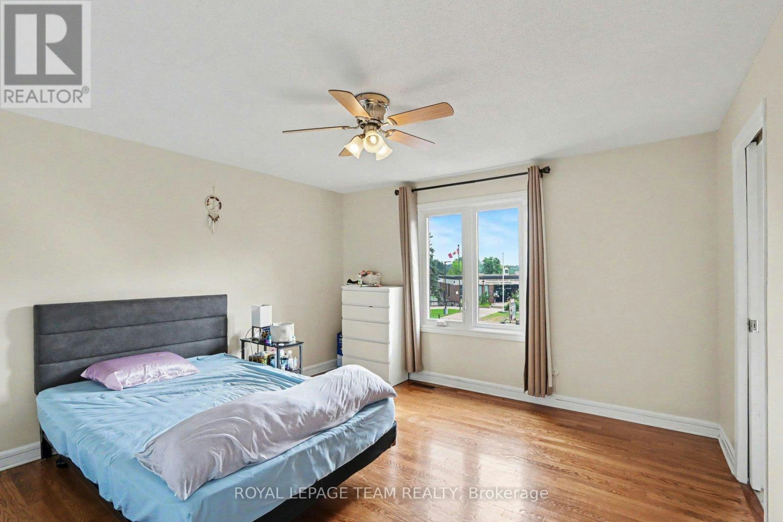 638 Laverendrye Drive, Ottawa, ON, K1J 7C4 - 20