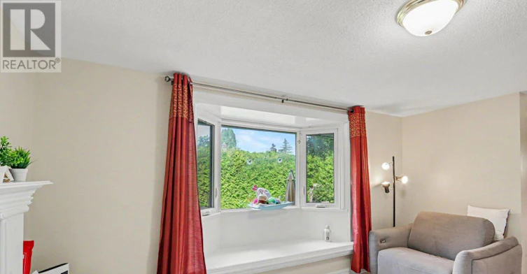 638 Laverendrye Drive, Ottawa, ON, K1J 7C4 - 12