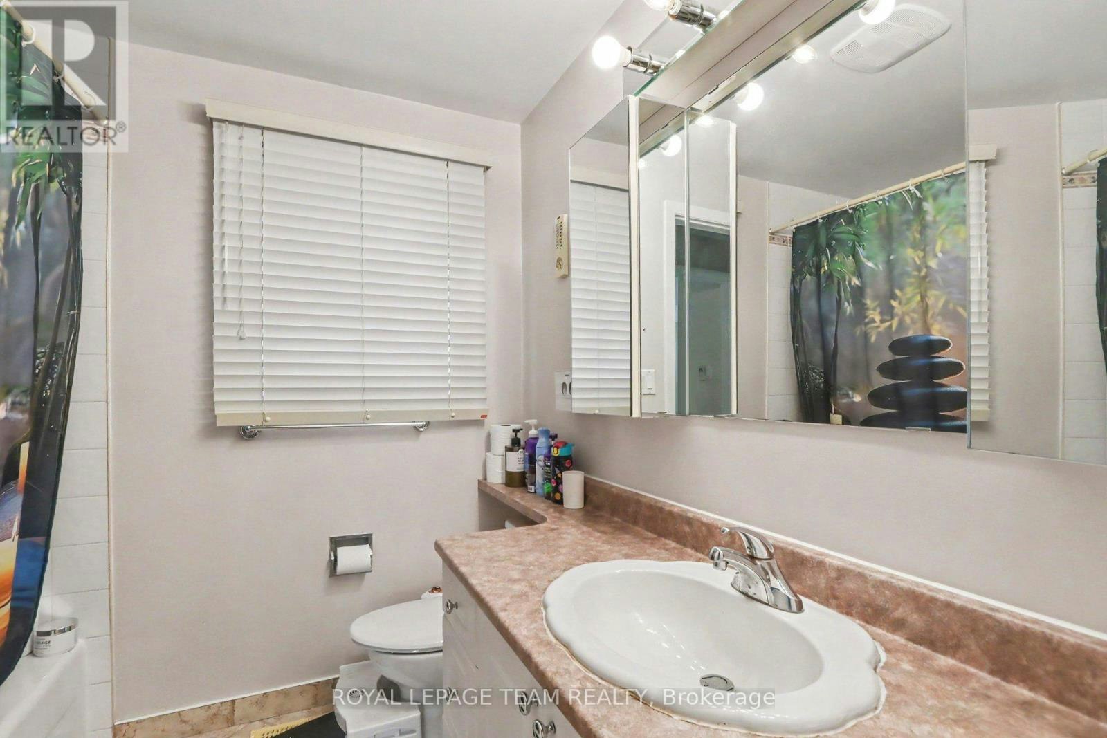 638 Laverendrye Drive, Ottawa, ON, K1J 7C4 - 19