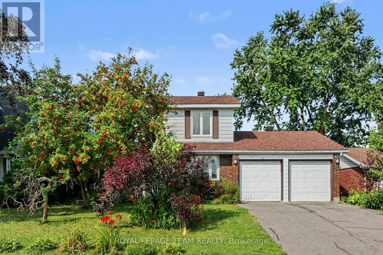 638 Laverendrye Drive, Ottawa, ON, K1J 7C4 - 3