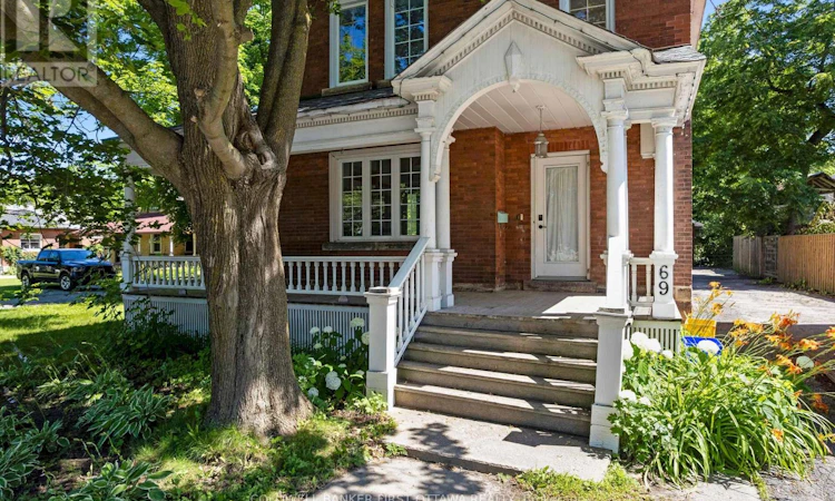 69 Wilson Street W
