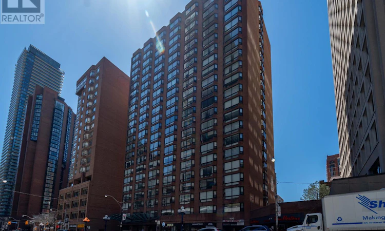 1305-1166 Bay Street