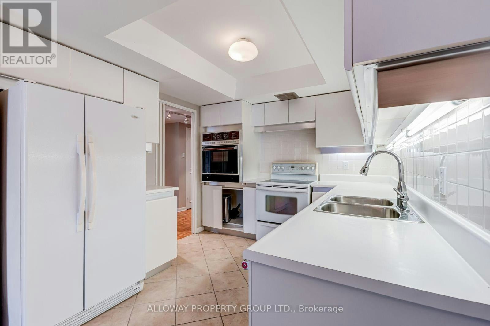 1305-1166 Bay Street, Toronto, ON, M5S 2X8 - 10
